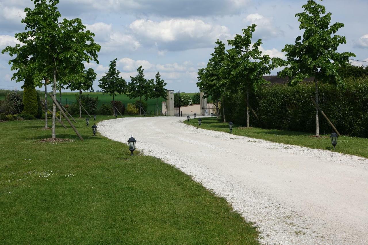 Le Manoir Des Aromes Hotel Brugny-Vaudancourt ภายนอก รูปภาพ